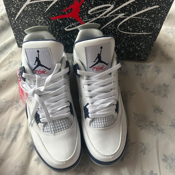 Air Jordan 4 Retro Midnight Navy Sneakers - Picture 5 of 6